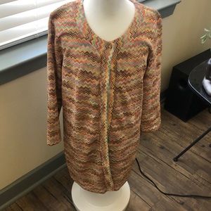 Medium long sleeve shirt (button up)